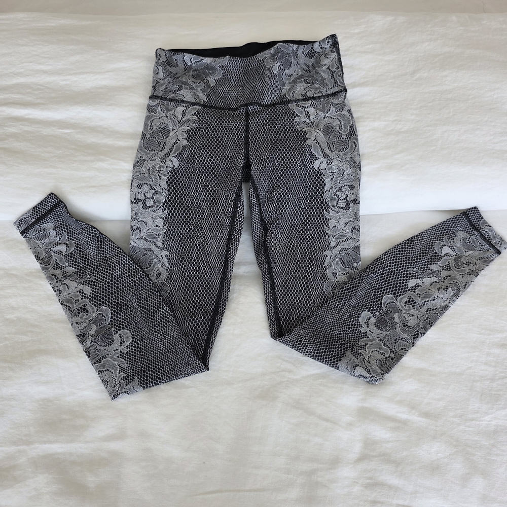 Lululemon Athletica Red, Black, and Green Leggings Set - Picture 8 of 15